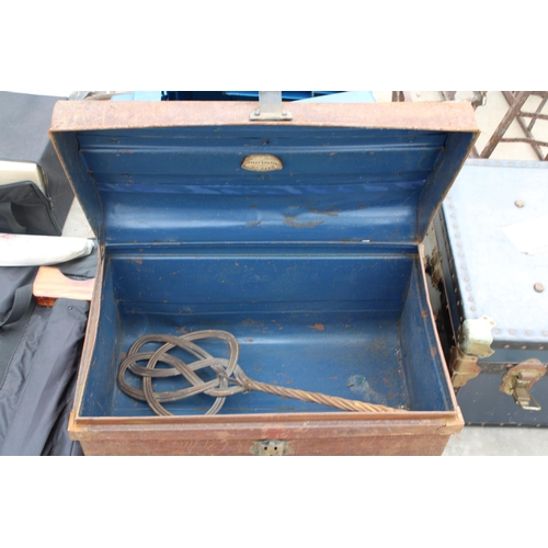 1736 - A VINTAGE METAL STORAGE TRUNK