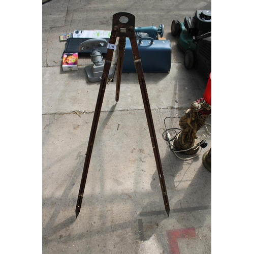 1792 - A VINTAGE WOODEN JOHN B SMITH TRIPOD STAND