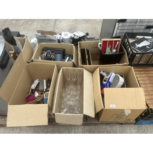 2244 - AN ASSORTMENT OF HOUSEHOLD CLEARANCE ITEMS