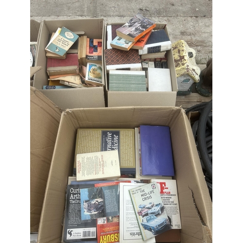 2273 - A LARGE QUANTITY OF ASSORTED BOOKS