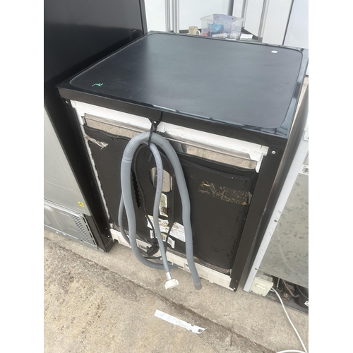 2303 - A BLACK INDESIT DISHWASHER