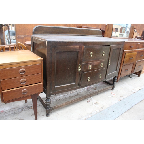 2611 - A MID 20TH CENTURY OAK SIDEBOARD, 53