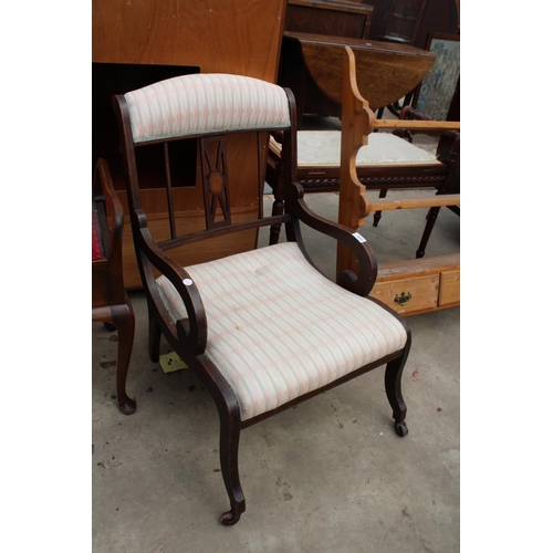 2685 - AN EDWARDIAN MAHOGANY AND INLAID LOW ELBOW CHAIR