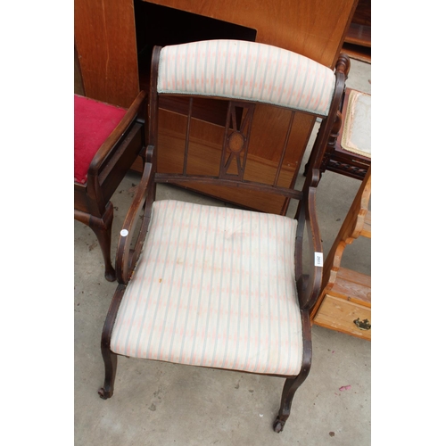 2685 - AN EDWARDIAN MAHOGANY AND INLAID LOW ELBOW CHAIR