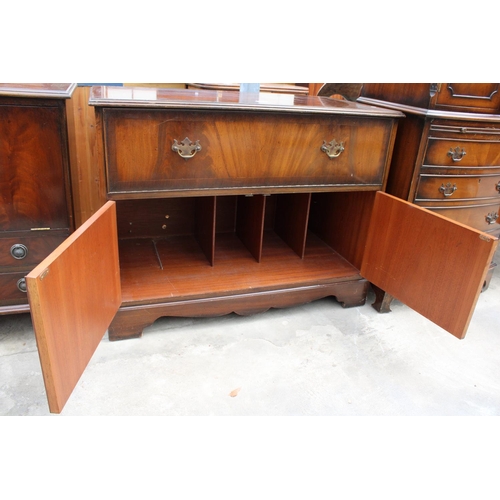 2752 - A MAHOGANY AND CROSSBANDED CABINET AND SIMILAR RECORD CABINET