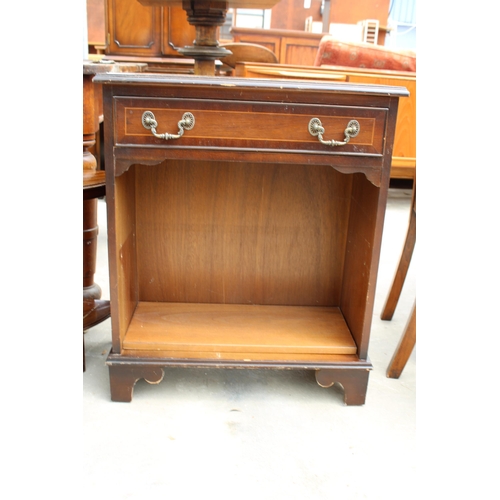 2821 - A MAHOGANY AND CROSSBANDED OPEN BOOKCASE WITH FRIEZE DRAWER, 24