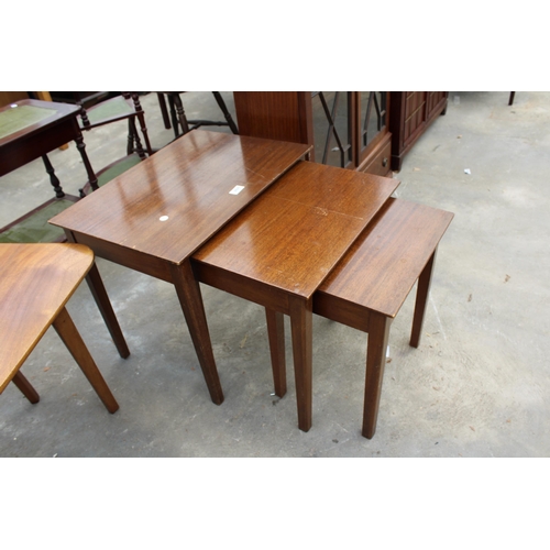 2825 - A NEST OF THREE MAHOGANY TABLES, COFFEE TABLE AND PIERCED SPLAT BACK COUNTRY CHAIR