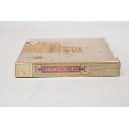 316 - A SEALED AND UNOPENED BOX OF WILLEM II PRODUCT OF HOLLAND GRANDEUR CIGARS