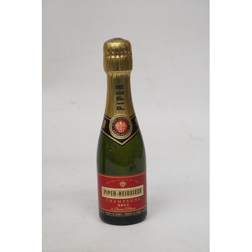 346 - A 375 ML BOTTLE OF VEUVE CLICQYOT PONSARDIN CHAMPAGNE TOGETHER WITH A 187 ML BOTTLE OF PIPER-HEIDSIE... 