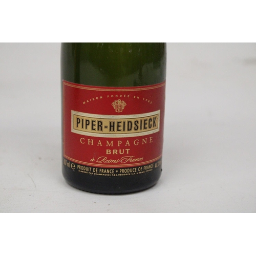 346 - A 375 ML BOTTLE OF VEUVE CLICQYOT PONSARDIN CHAMPAGNE TOGETHER WITH A 187 ML BOTTLE OF PIPER-HEIDSIE... 