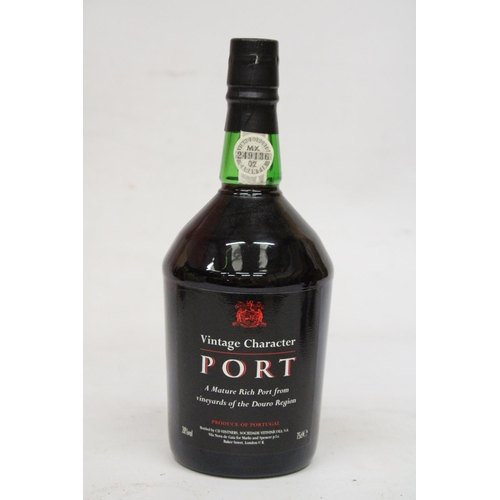 372 - A 75CL BOTTLE OF VINTAGE CHARACTER PORT TOGETHER WITH AN 187 ML BOTTLE OF HARDY'S CREST CABERNET-SHI... 