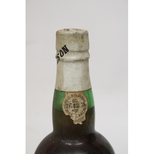 393 - A BOTTLE OF PORTO HUTCHINSON COLHEITA 1978 PORT MATURED IN WOOD