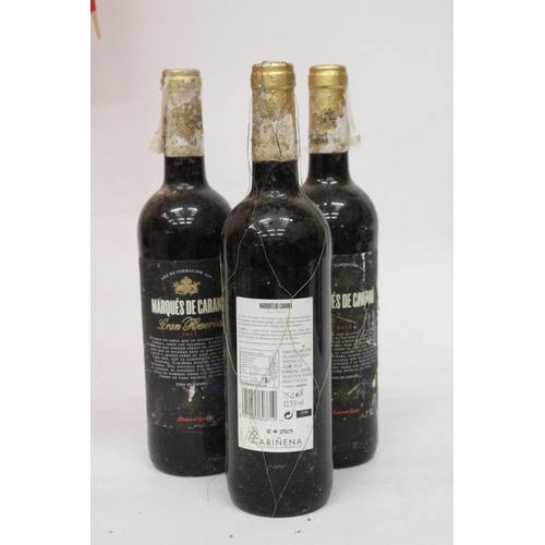 398 - A MIXED LOT TO INCLUDE THREE BOTTLES OF SPANISH RED MARQUES DE CARANO GRAN RESERVE 201, HARDYS CREST... 