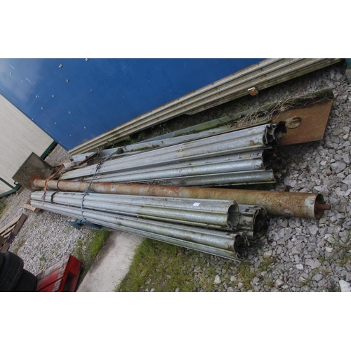 1213 - ROLLER SHUTTER DOOR 14' - 6