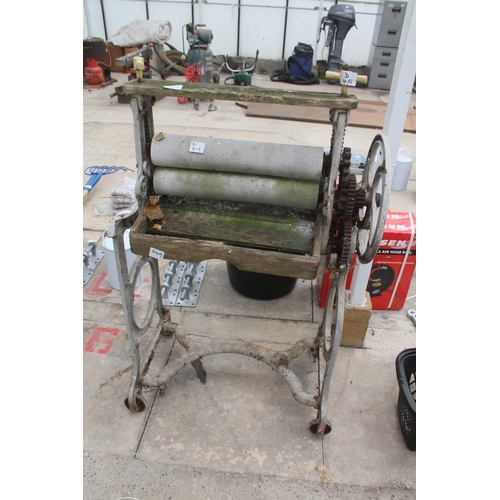 1274 - OLD TYPE MANGLE  NO  VAT