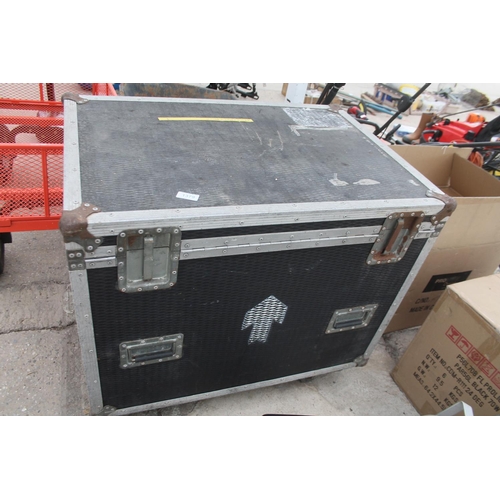 1379 - FLIGHT CASE 95 CM LENGTH, 66 CM WIDE, 85 CM HEIGHT  + VAT