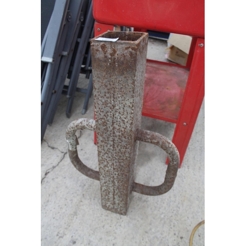 1463 - FENCE POST KNOCKER IN WORKING ORDER  NO VAT