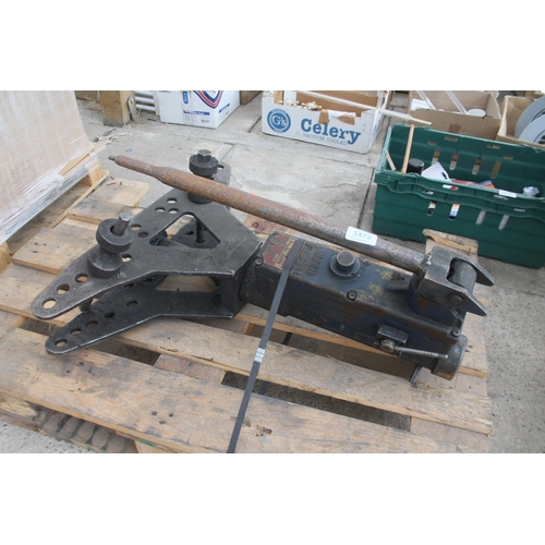 1472 - TUBELA HEAVY DUTY PIPE BENDER  + VAT