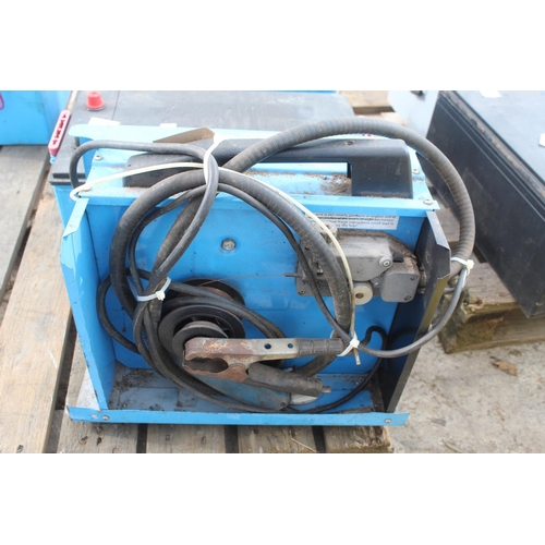 10 - CLARKE TURBO 150EN WELDER IN WORKING ORDER  NO VAT