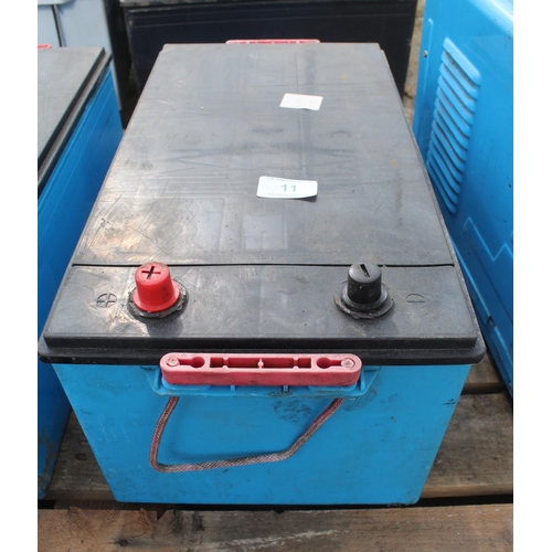 11 - BLUE HEAVY DUTY TRUCK LEISURE BATTERY  NO VAT