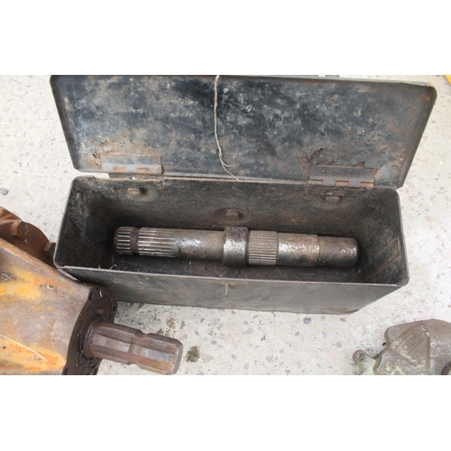 1318 - PTO, GEAR BOX AND TOP LINK  NO VAT