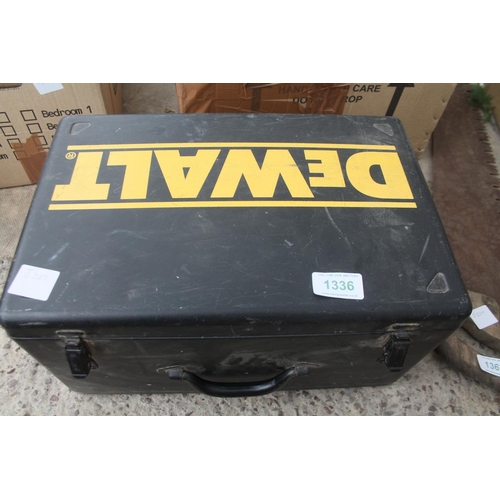 1336 - DEWALT ROUTER DW 625E IN WORKING ORDER  + VAT