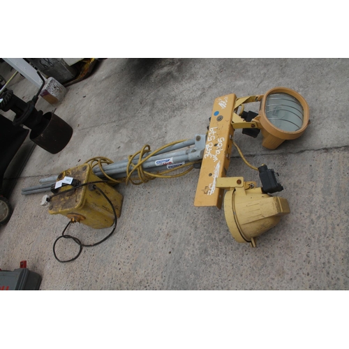 1402 - TRANSFORMER 110 V AND FLOOD LIGHT  + VAT