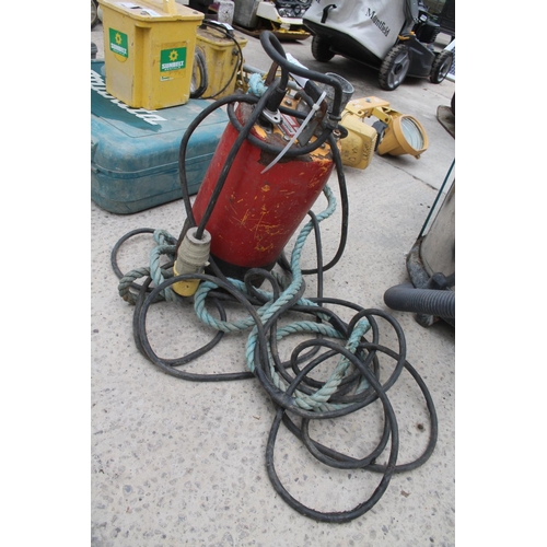 1407 - SUBMERSIBLE PUMP 110 V  + VAT