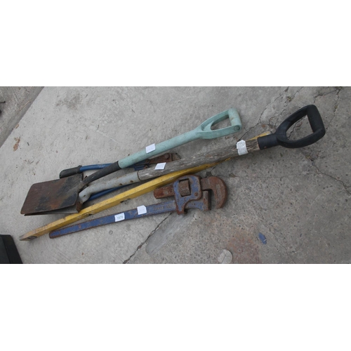 1570 - 5 TOOLS INCLUDING SHOVELS, BOLT CROPS AND STILLSONS  NO VAT