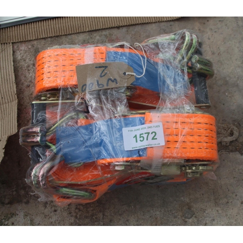 1572 - NEW 8 M HEAVY DUTY RATCHET AND TIE DOWNS  NO VAT