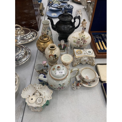 110 - A COLLECTION OF VINTAGE POTTERY TO INCLUDE A JAPANESE SATSUMA VASE, STAFFORDSHIRE PIECES, A CYPLES B... 