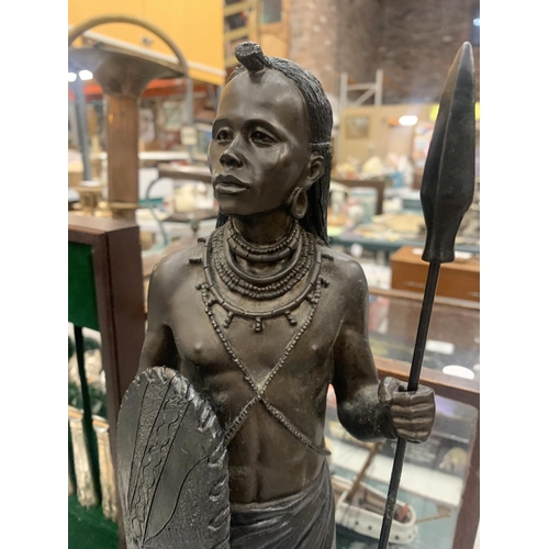 185 - A LARGE, LEONARDO COLLECTION, MODEL OF AN AFRICAN WARRIOR, HEIGHT 41CM