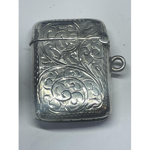 522 - A DECORATIVE HALLMARKED BIRMINGHAM SILVER VESTA CASE