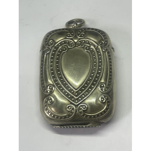 525 - A SILVER PLATED DECORATIVE VICTORIAN VESTA CASE