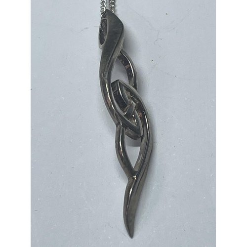 559 - A MARKED 925 SILVER NECKLACE AND PENDANT