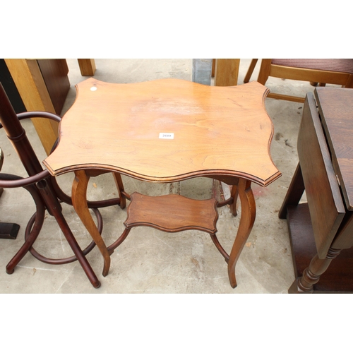 2689 - AN EDWARDIAN MAHOGANY TWO TIER CENTRE TABLE, 23