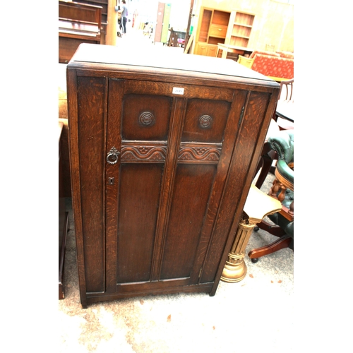 2699 - A MID 20TH CENTURY OAK CUPBOARD WITH SINGLE DOOR, 30