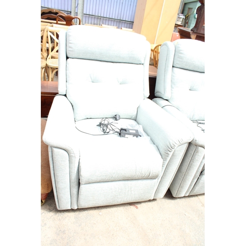 2713 - A MODERN SHERBORNE ELECTRIC RECLINER CHAIR