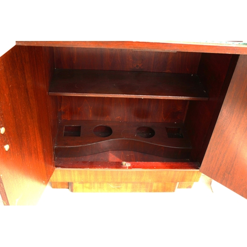 2719 - A MID 20TH CENTURY MAHOGANY COCKTAIL CABINET WITH DROP-DOWN FRONT AND MIRRORED MIXING AREA, 27.5