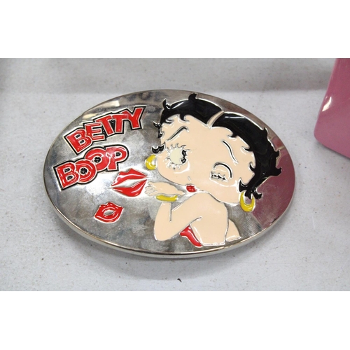 213 - THREE BETTY BOOP ITEMS TO INCLUDE A PURSE, TIN AND BELT BUCKLE