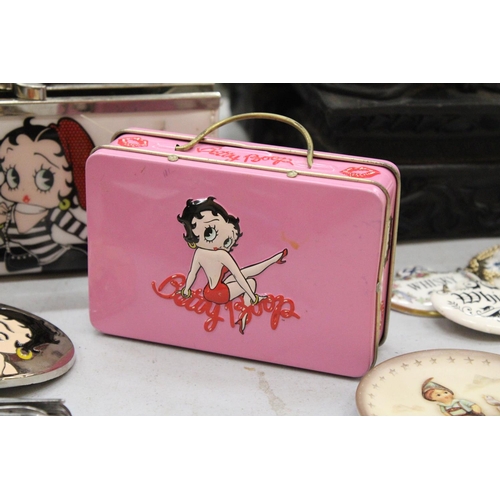 213 - THREE BETTY BOOP ITEMS TO INCLUDE A PURSE, TIN AND BELT BUCKLE