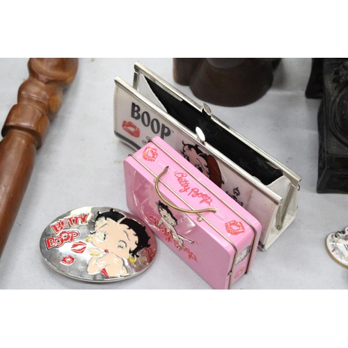 213 - THREE BETTY BOOP ITEMS TO INCLUDE A PURSE, TIN AND BELT BUCKLE