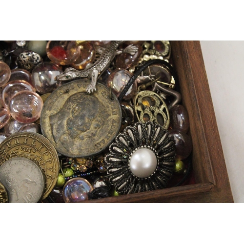 220 - A VINTAGE HARDWOOD BOX WITH JEWELLERY AND COINS