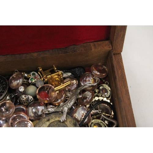 220 - A VINTAGE HARDWOOD BOX WITH JEWELLERY AND COINS