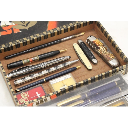 253 - A BOX OF VINTAGE PENS TOGETHER WITH THREE PENKNIVES ETC