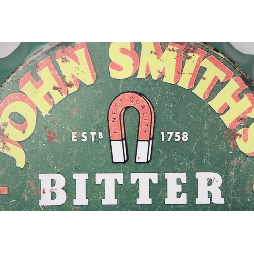 286 - A JOHN SMITH'S BITTER, BOTTLE TOP SIGN, DIAMETER 40CM