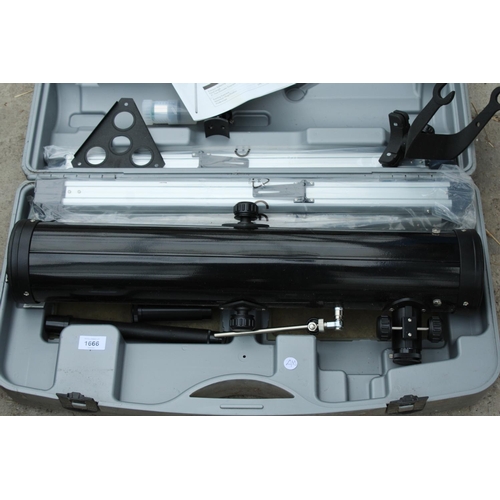 A LARGE 262 POWER TELESCOPE WITH CARRY CASE AND INSTRUCTION MANUAL