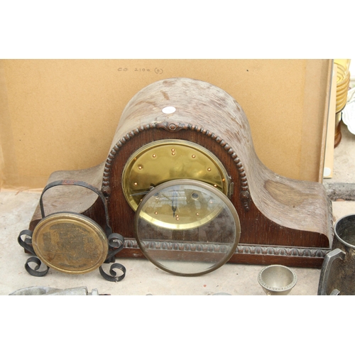 1906 - AN ASSORTMENT OF ITEMS TO INCLUDE CLOCKS AND METALWARE ITEMS ETC