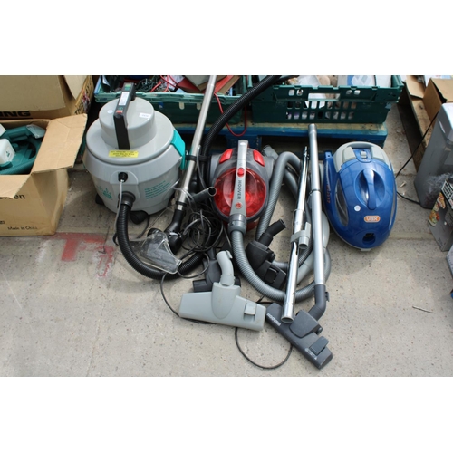 2418 - A VAX CARPET WASHER, A VAX VACUUM CLEANER AND A HOOVER VACUUM CLEANER