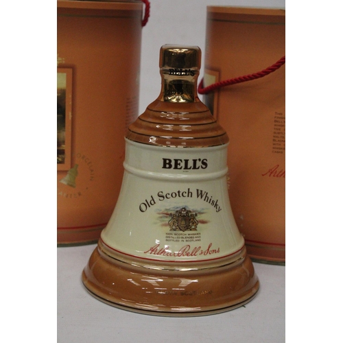 305 - TWO SEALED BELL'S OLD SCOTCH WHISKY EXTRA SPECIAL 50 CL IN A FINE PORCELAIN DECANTER FINISHED IN 22 ... 